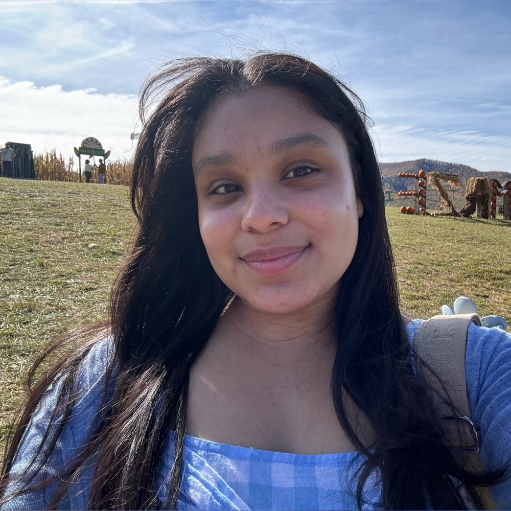 Meet your Posher, Paola